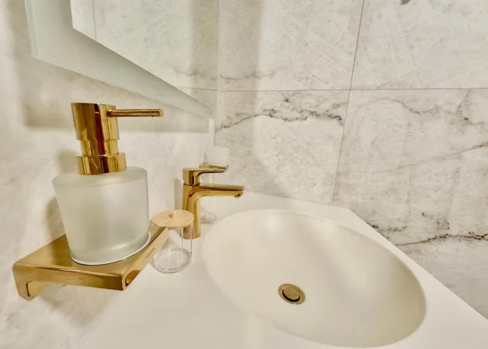 Luxury Modern Near Metro Daire Viyana