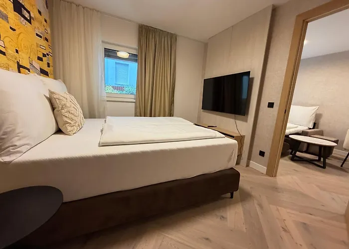 Luxury Modern Near Metro *