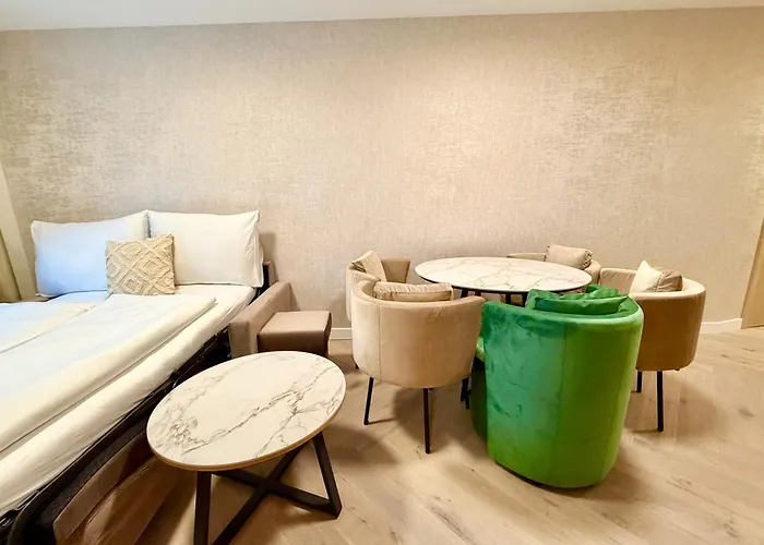 Luxury Modern Near Metro Daire Viyana