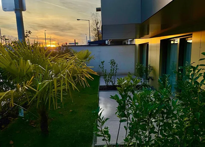 Luxury Modern Near Metro Viyana