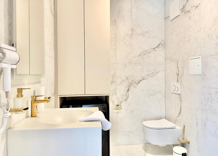 Luxury Modern Near Metro Daire