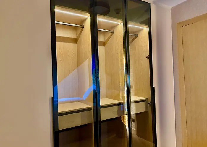 Luxury Modern Near Metro Appartement Wenen