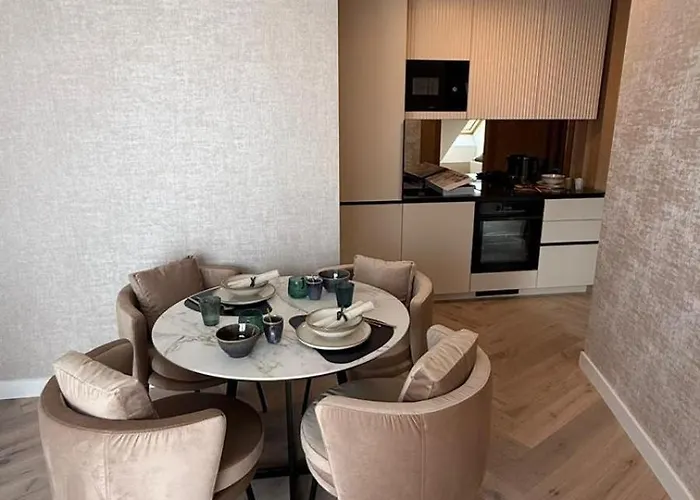 Luxury Modern Near Metro Daire Viyana